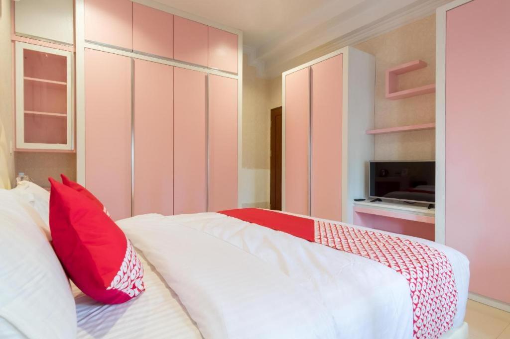 Oyo 619 Naufal Guest House Syariah Medan Ngoại thất bức ảnh