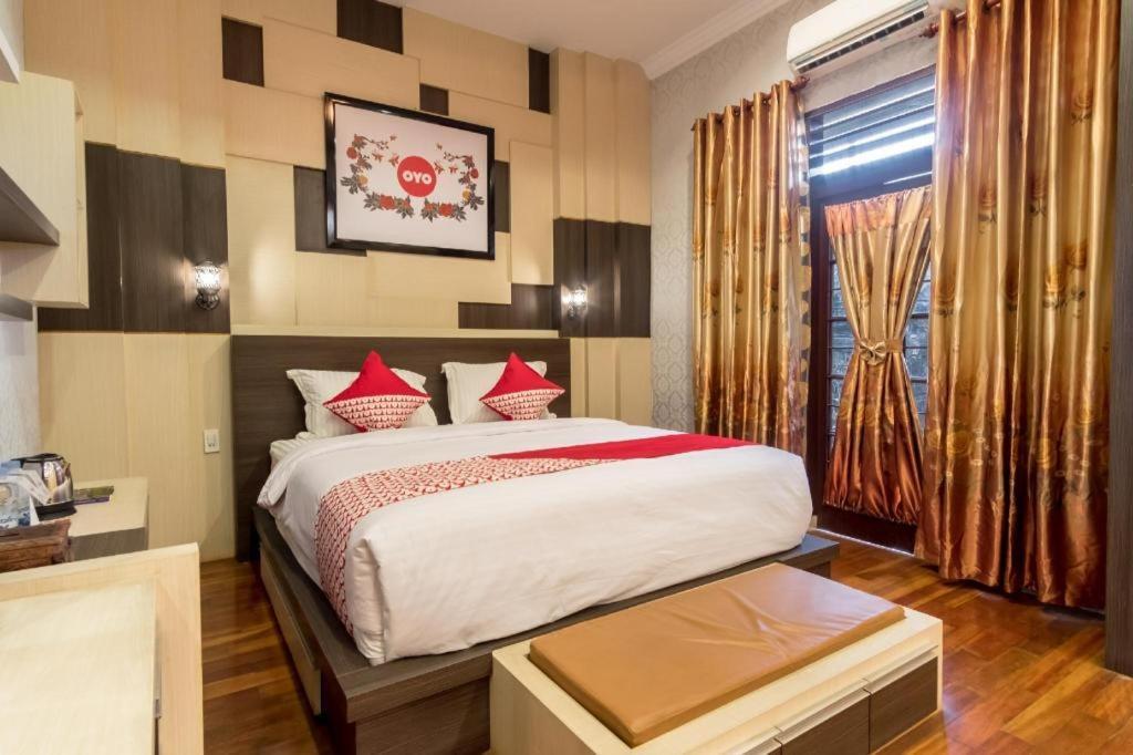 Oyo 619 Naufal Guest House Syariah Medan Ngoại thất bức ảnh