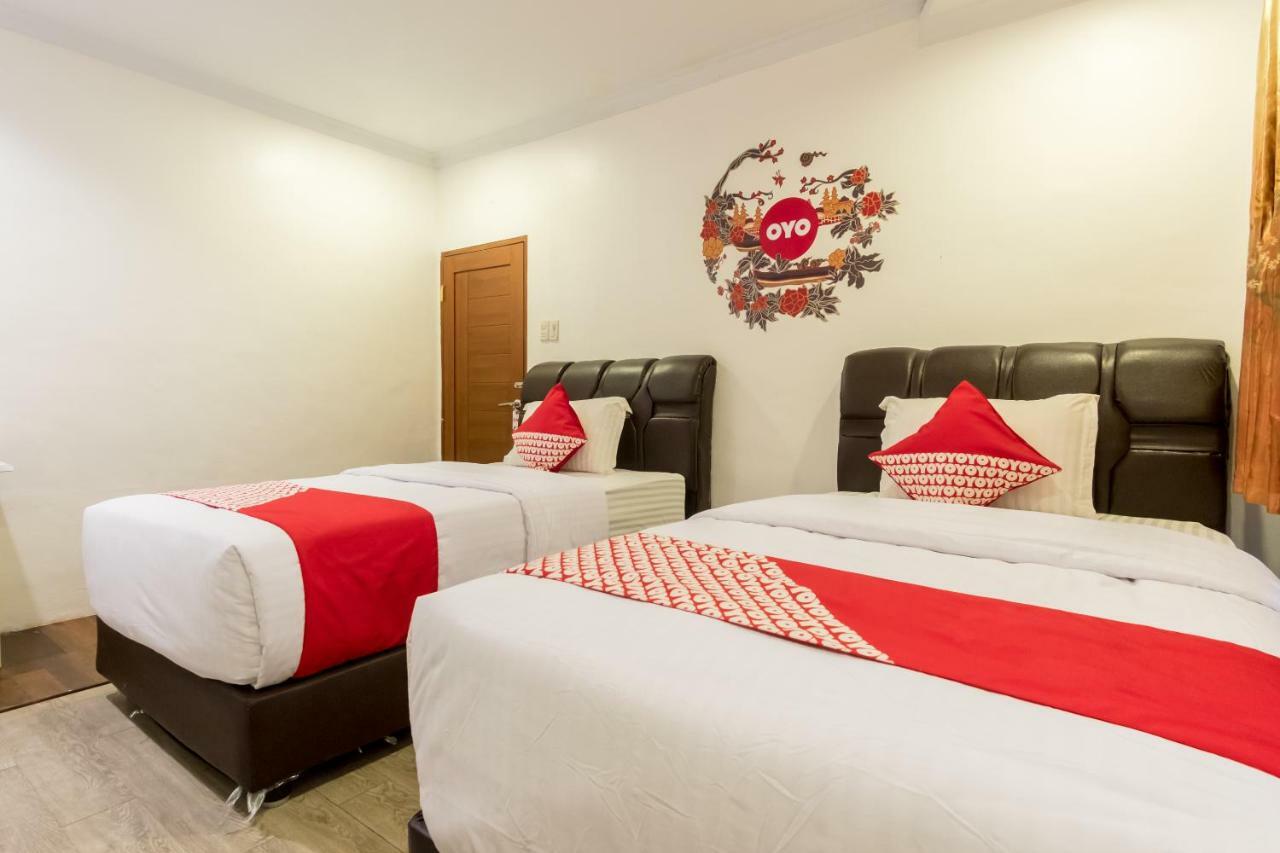 Oyo 619 Naufal Guest House Syariah Medan Ngoại thất bức ảnh