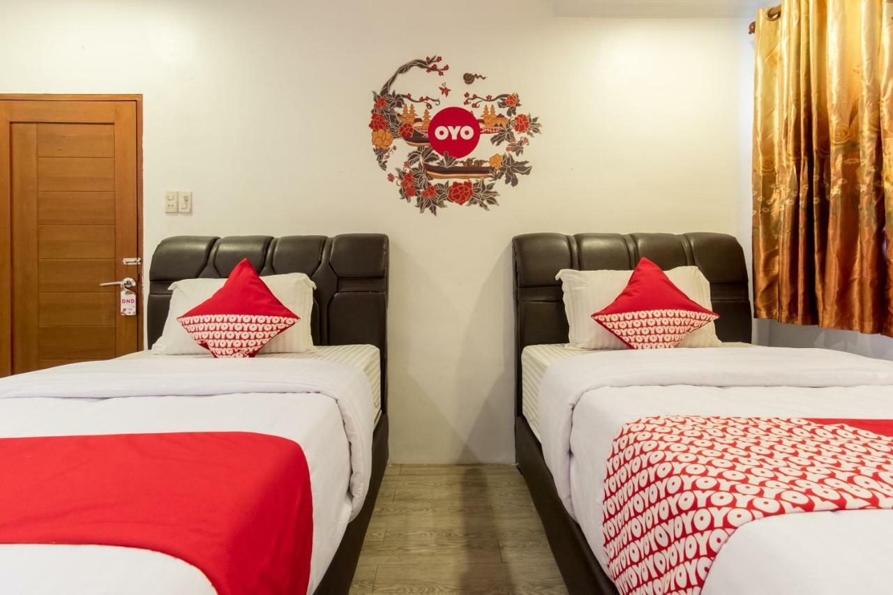 Oyo 619 Naufal Guest House Syariah Medan Ngoại thất bức ảnh