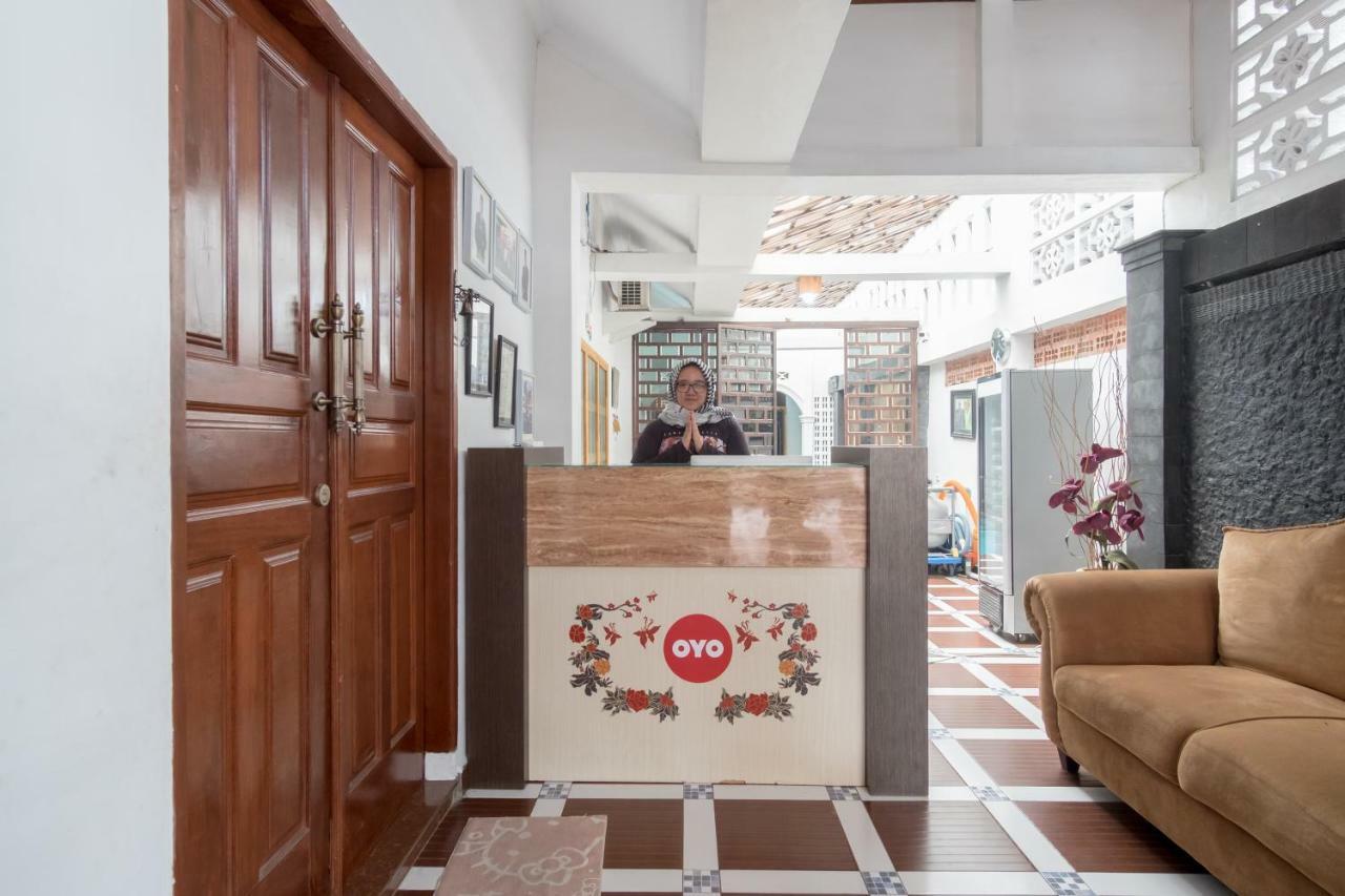Oyo 619 Naufal Guest House Syariah Medan Ngoại thất bức ảnh