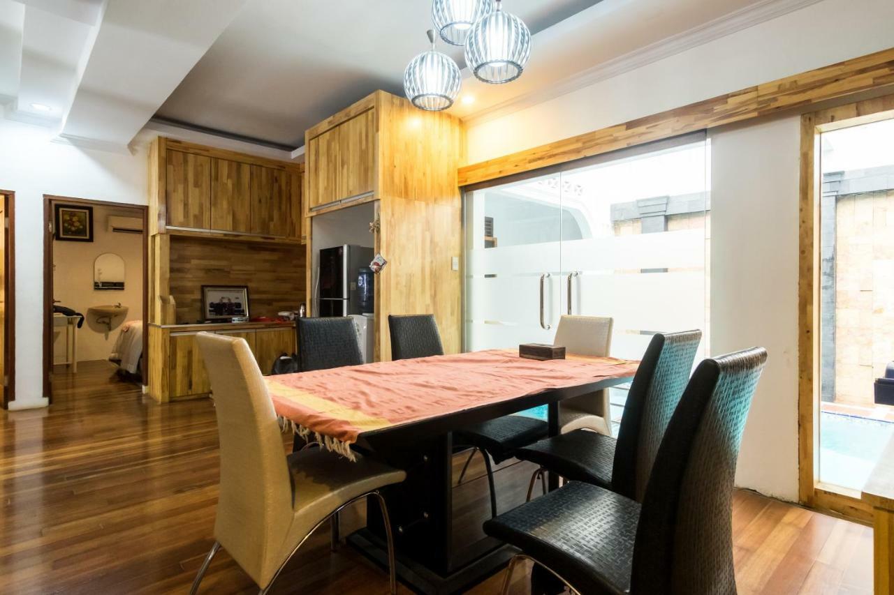 Oyo 619 Naufal Guest House Syariah Medan Ngoại thất bức ảnh