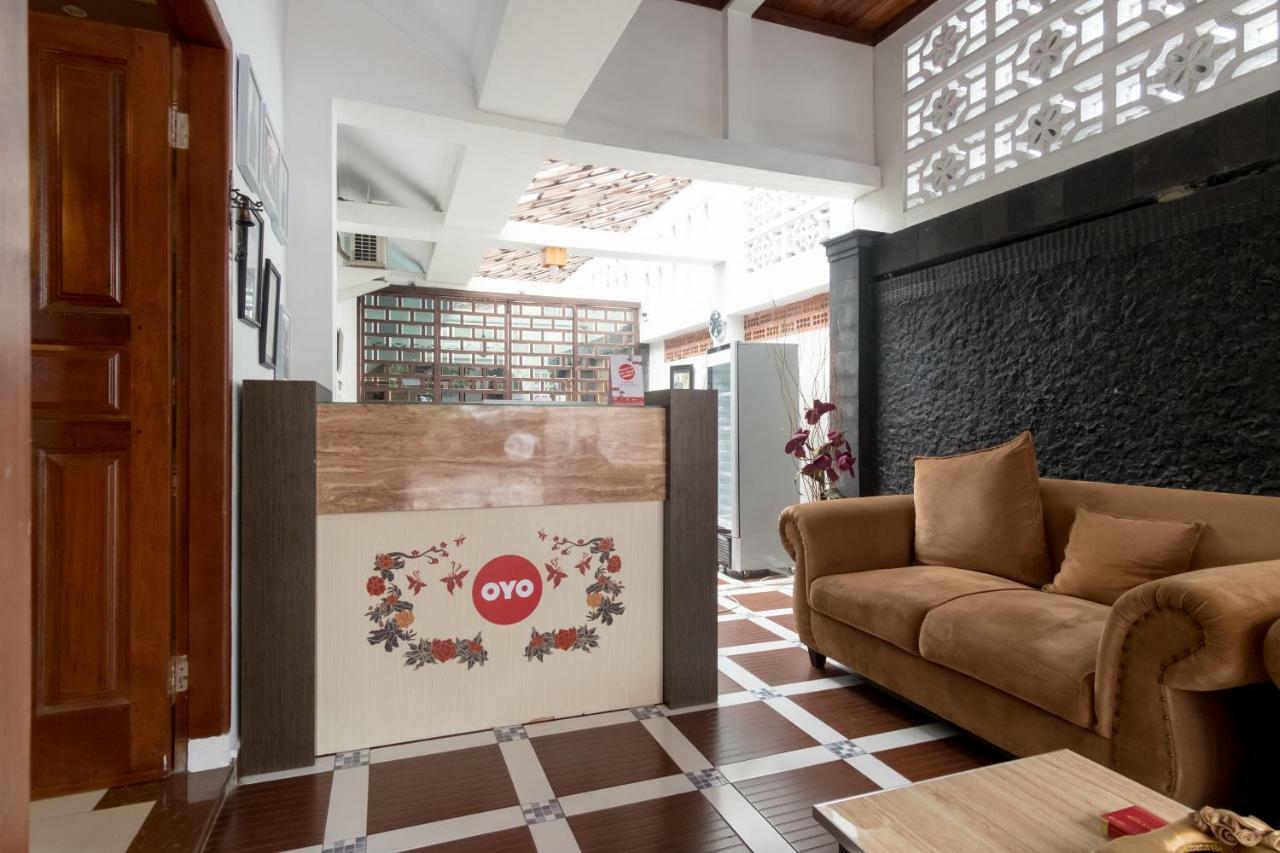 Oyo 619 Naufal Guest House Syariah Medan Ngoại thất bức ảnh