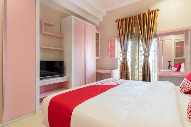 Oyo 619 Naufal Guest House Syariah Medan Ngoại thất bức ảnh